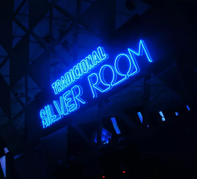 silver_room_1